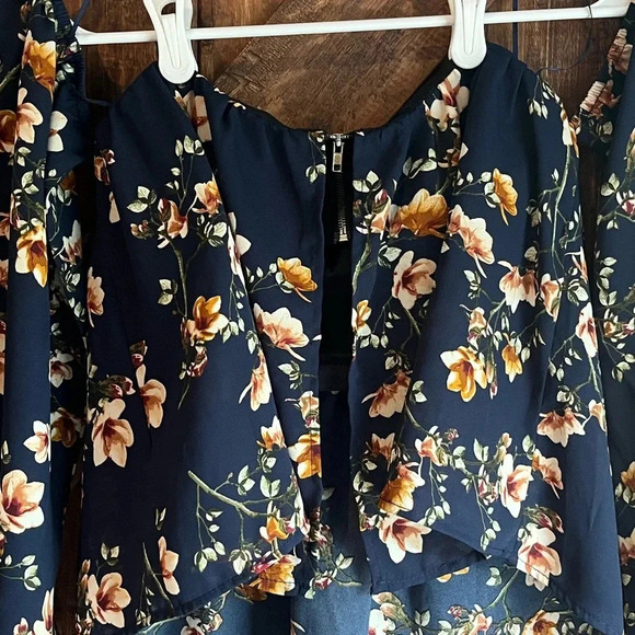 Anthropology 4SI3NNA Womens floral top boho flowy off shoulder sz small euc‎ - Picture 2 of 3